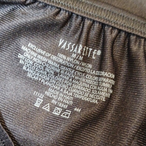 Vassarette Black 1/2slip Petticoat w/slit - Picture 4 of 4